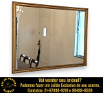 ESPELHO COM MOLDURA APRESENTANDO ACABAMENTO PATINADO E DELICADOS DETALHES TEXTURIZADOS E EM RELEVO, MEDINDO 90 X 120 CM. APRESENTA MARCAS DO TEMPO, USO, DESGASTES E/OU PEQUENAS IMPERFEIÇÕES COMPATÍVEIS COM SUA UTILIZAÇÃO E ESTADO DE CONSERVAÇÃO, CONFORME FOTOS EXTRAS. INFORMAMOS AINDA QUE NÃO REALIZAMOS EMBALAGEM DE MÓVEIS, SENDO A RETIRADA, ACONDICIONAMENTO, PROTEÇÃO E TRANSPORTE DE TOTAL RESPONSABILIDADE DO ARREMATANTE E/OU TRANSPORTADOR CONTRATADO. ESCLAREÇA TODAS AS DÚVIDAS ANTES DE EFETUAR SEU LANCE, QUE SERÁ CONSIDERADO IRREVOGÁVEL E IRRETRATÁVEL. CONSULTE PREVIAMENTE OS TERMOS E CONDIÇÕES DISPONÍVEIS NO SITE. CONTATO (21) 98264-3000.