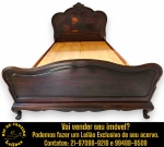 NACIONAL DOS MÓVEIS - CAMA EXECUTADA EM MADEIRA NOBRE, ESTILO INGLÊS, DITO CHIPPENDALE, RICAMENTE TRABALHADA COM BELO TRABALHO DE ENTALHE, APOIADA EM QUATRO PÉS CURVOS TERMINADOS EM SAPATAS, MEDINDO 137 X 200 CM, SENDO CABECEIRA 125 CM E PESEIRA 74 CM. APRESENTA MARCAS DO TEMPO, USO, DESGASTES E/OU PEQUENAS IMPERFEIÇÕES COMPATÍVEIS COM SUA UTILIZAÇÃO E ESTADO DE CONSERVAÇÃO, DESTACANDO MANCHAS NA CABECEIRA, CONFORME FOTOS EXTRAS. INFORMAMOS AINDA QUE NÃO REALIZAMOS EMBALAGEM DE MÓVEIS, SENDO A RETIRADA, ACONDICIONAMENTO, PROTEÇÃO E TRANSPORTE DE TOTAL RESPONSABILIDADE DO ARREMATANTE E/OU TRANSPORTADOR CONTRATADO. ESCLAREÇA TODAS AS DÚVIDAS ANTES DE EFETUAR SEU LANCE, QUE SERÁ CONSIDERADO IRREVOGÁVEL E IRRETRATÁVEL. CONSULTE PREVIAMENTE OS TERMOS E CONDIÇÕES DISPONÍVEIS NO SITE. CONTATO (21) 98264-3000.