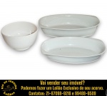 CONJUNTO, PARTE DE SERVIÇO DE MESA, EXECUTADO EM CERÂMICA REFRATÁRIA ESMALTADA E VITRIFICADA, COMPOSTO POR TRÊS PEÇAS, SENDO: ASSADEIRA, MARCA POZZANI, MEDINDO 6,5 X 33 X 19,5 CM; ASSADEIRA, MARCA POZZANI, MEDINDO 5 X 28 X 17 CM E BOWL, MEDINDO 9,5 X 16 CM. APRESENTAM MARCAS DO TEMPO, USO, DESGASTES E/OU IMPERFEIÇÕES COMPATÍVEIS COM SUA UTILIZAÇÃO E ESTADO DE CONSERVAÇÃO, CONFORME FOTOS EXTRAS. ESCLAREÇA TODAS AS DÚVIDAS ANTES DE EFETUAR SEU LANCE, QUE SERÁ CONSIDERADO IRREVOGÁVEL E IRRETRATÁVEL. CONSULTE PREVIAMENTE OS TERMOS E CONDIÇÕES DISPONÍVEIS NO SITE. CONTATO VIA TELEFONE OU WHATSAPP: (21) 98264-3000. 