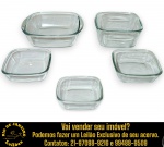 CONJUNTO, PARTE DE SERVIÇO DE MESA, EXECUTADO EM GROSSO VIDRO REFRATÁRIO, COMPOSTO POR CINCO ASSADEIRAS, SENDO: TRÊS, MEDINDO 4,5 X 16 X 16 CM CADA; UMA, MEDINDO 9,5 X 19,5 CM X 19,5 CM E UMA, MEDINDO 7,5 X 27,5 X 23,5 CM. PRESENTAM MARCAS DO TEMPO, USO, DESGASTES E/OU IMPERFEIÇÕES COMPATÍVEIS COM SUA UTILIZAÇÃO E ESTADO DE CONSERVAÇÃO, CONFORME FOTOS EXTRAS. ESCLAREÇA TODAS AS DÚVIDAS ANTES DE EFETUAR SEU LANCE, QUE SERÁ CONSIDERADO IRREVOGÁVEL E IRRETRATÁVEL. CONSULTE PREVIAMENTE OS TERMOS E CONDIÇÕES DISPONÍVEIS NO SITE. CONTATO VIA TELEFONE OU WHATSAPP: (21) 98264-3000. 