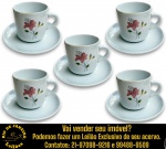CONJUNTO PARA CAFÉ, PARTE DE SERVIÇO DE JANTAR, EXECUTADO EM CERÂMICA ESMALTADA E VITRIFICADA, COMPOSTO POR DEZ PEÇAS, SENDO: CINCO XÍCARAS, MARCA POZZANI, RICAMENTE ORNADAS COM ROSAS E FOLHAGENS NA TÉCNICA, DITA DECALQUE, EM DELICADA POLICROMIA, ALÇA FECHADA E INTEGRADA, MEDINDO 5,5 X 7 X 5 CM CADA E PIRES, MEDINDO 10 CM CADA. APRESENTAM MARCAS DO TEMPO, USO, DESGASTES E/OU IMPERFEIÇÕES COMPATÍVEIS COM SUA UTILIZAÇÃO E ESTADO DE CONSERVAÇÃO, CONFORME FOTOS EXTRAS. ESCLAREÇA TODAS AS DÚVIDAS ANTES DE EFETUAR SEU LANCE, QUE SERÁ CONSIDERADO IRREVOGÁVEL E IRRETRATÁVEL. CONSULTE PREVIAMENTE OS TERMOS E CONDIÇÕES DISPONÍVEIS NO SITE. CONTATO VIA TELEFONE OU WHATSAPP: (21) 98264-3000.