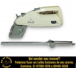 NKS - FACA ELETRICA, MODELO NO.TS-365, 110V. NÃO FORAM TESTADOS ESTADO DE FUNCIONAMENTO, INTEGRIDADE E/OU FUNCIONALIDADES DO ITEM. TRATA-SE DE PEÇA ELETROELETRÔNICA USADA, SENDO QUE EVENTUAIS TESTES E VERIFICAÇÕES REALIZADOS DURANTE A CATALOGAÇÃO REFLETEM APENAS AS CONDIÇÕES OBSERVADAS NAQUELE MOMENTO, DESTACANDO OXIDAÇÃO E FALTA DE CONTAS E PINGENTES, CONFORME FOTOS EXTRAS. TODAVIA, MANUSEIO, TRANSPORTE, ARMAZENAMENTO E NOVA INSTALAÇÃO, NÃO OFERECEMOS QUALQUER TIPO DE GARANTIA DE FUNCIONAMENTO APÓS A RETIRADA E/OU ENTREGA, DEVENDO O ARREMATANTE CONSIDERAR TAIS CONDIÇÕES PREVIAMENTE À ARREMATAÇÃO. ESCLAREÇA TODAS AS DÚVIDAS ANTES DE EFETUAR SEU LANCE, QUE SERÁ CONSIDERADO IRREVOGÁVEL E IRRETRATÁVEL. CONSULTE PREVIAMENTE OS TERMOS E CONDIÇÕES DISPONÍVEIS NO SITE. CONTATO (21) 98264-3000.