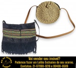 CONJUNTO DE BOLSAS CONFECCIONADAS EM MATERIAIS, MARCAS, MODELOS, MEDIDAS, FORMATOS, TAMANHOS, UTILIDADES E PROCEDÊNCIAS DIVERSOS, COMPOSTO POR DUAS PEÇAS, SENDO: UMA, TIPO TRANSVERSAL, DE FORMATO CIRCULAR, EM FIBRA NATURAL TRANÇADA, COM ALÇA LONGA EM MATERIAL SINTÉTICO, FECHAMENTO POR BOTÃO E UMA, TIPO OMBRO, EM MATERIAL TÊXTIL E MATERIAL SINTÉTICO, DECORADA COM FAIXAS DE PADRÃO ÉTNICO MULTICOLORIDO E FRANJAS NA PARTE INFERIOR, BOLSOS COM ZÍPER. TRATA-SE DE PEÇAS SEMINOVAS, PODENDO APRESENTAR SINAIS DE USO, MARCAS DO TEMPO, DESGASTES NATURAIS, PEQUENAS IMPERFEIÇÕES, RESTAUROS, REPAROS E/OU OUTRAS CARACTERÍSTICAS PRÓPRIAS DE SUA NATUREZA, USO E ESTADO DE CONSERVAÇÃO, NÃO SENDO TAIS ASPECTOS, POR SI SÓ, MOTIVO PARA DESCLASSIFICAÇÃO, CANCELAMENTO OU QUESTIONAMENTOS POSTERIORES, DEVENDO O ARREMATANTE CONSIDERAR TAIS CONDIÇÕES PREVIAMENTE À OFERTA E ARREMATAÇÃO. ESCLAREÇA TODAS AS DÚVIDAS ANTES DE EFETUAR SEU LANCE, QUE SERÁ CONSIDERADO IRREVOGÁVEL E IRRETRATÁVEL. CONSULTE PREVIAMENTE OS TERMOS E CONDIÇÕES DISPONÍVEIS NO SITE. CONTATO (21) 98264-3000.