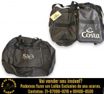 CONJUNTO PARA VIAGEM EXECUTADO EM MATERIAIS, MARCAS, MODELOS, MEDIDAS, FORMATOS, TAMANHOS, UTILIDADES E PROCEDÊNCIAS DIVERSOS, COMPOSTO POR DUAS BOLSAS, SENDO: UMA, MARCA COSTA, EM TECIDO SINTÉTICO, COR PRETA, COM ALÇAS DE MÃO, ALÇA LONGA PARA OMBRO, MÚLTIPLOS COMPARTIMENTOS EXTERNOS COM FECHAMENTO POR ZÍPER, MEDINDO FECHADA 32 X 24 X 6 CM E ABERTA 32 X 54 X 30 CM E UMA, EM TECIDO SINTÉTICO, COR PRETA, COM ALÇAS DE MÃO, ALÇA LONGA PARA OMBRO, BOLSO FRONTAL COM FECHAMENTO POR ZÍPER, MEDINDO 52 X 41,5 X 14 CM. TRATA-SE DE PEÇAS SEMINOVAS, PODENDO APRESENTAR SINAIS DE USO, MARCAS DO TEMPO, DESGASTES NATURAIS, PEQUENAS IMPERFEIÇÕES, RESTAUROS, REPAROS E/OU OUTRAS CARACTERÍSTICAS PRÓPRIAS DE SUA NATUREZA, USO E ESTADO DE CONSERVAÇÃO, NÃO SENDO TAIS ASPECTOS, POR SI SÓ, MOTIVO PARA DESCLASSIFICAÇÃO, CANCELAMENTO OU QUESTIONAMENTOS POSTERIORES, DEVENDO O ARREMATANTE CONSIDERAR TAIS CONDIÇÕES PREVIAMENTE À OFERTA E ARREMATAÇÃO. ESCLAREÇA TODAS AS DÚVIDAS ANTES DE EFETUAR SEU LANCE, QUE SERÁ CONSIDERADO IRREVOGÁVEL E IRRETRATÁVEL. CONSULTE PREVIAMENTE OS TERMOS E CONDIÇÕES DISPONÍVEIS NO SITE. CONTATO (21) 98264-3000.