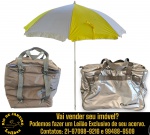 CONJUNTO CONFORTO AO AR LIVRE EXECUTADO EM MATERIAIS, MARCAS, MODELOS, MEDIDAS, FORMATOS, TAMANHOS, UTILIDADES E PROCEDÊNCIAS DIVERSOS, COMPOSTO POR TRÊS PEÇAS, SENDO: GUARDA-SOL, APRESENTANDO COBERTURA EM TECIDO 100% POLIAMIDA, CORES AMARELA E BRANCA, HASTE METÁLICA DESMONTÁVEL, MEDINDO 160 CM E PONTA PARA FIXAÇÃO NO SOLO, ACOMPANHADA DE DUAS BOLSAS TÉRMICAS PARA TRANSPORTE DE ALIMENTOS E/OU BEBIDAS EM MATERIAL SINTÉTICO IMPERMEÁVEL. TRATA-SE DE PEÇAS SEMINOVAS, PODENDO APRESENTAR SINAIS DE USO, MARCAS DO TEMPO, DESGASTES NATURAIS, PEQUENAS IMPERFEIÇÕES, RESTAUROS, REPAROS E/OU OUTRAS CARACTERÍSTICAS PRÓPRIAS DE SUA NATUREZA, USO E ESTADO DE CONSERVAÇÃO, NÃO SENDO TAIS ASPECTOS, POR SI SÓ, MOTIVO PARA DESCLASSIFICAÇÃO, CANCELAMENTO OU QUESTIONAMENTOS POSTERIORES, DEVENDO O ARREMATANTE CONSIDERAR TAIS CONDIÇÕES PREVIAMENTE À OFERTA E ARREMATAÇÃO. ESCLAREÇA TODAS AS DÚVIDAS ANTES DE EFETUAR SEU LANCE, QUE SERÁ CONSIDERADO IRREVOGÁVEL E IRRETRATÁVEL. CONSULTE PREVIAMENTE OS TERMOS E CONDIÇÕES DISPONÍVEIS NO SITE. CONTATO (21) 98264-3000.