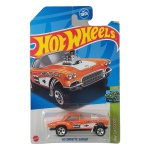 Hot Wheels ’62 Corvette Gasser, miniatura em metal na escala aproximada 1/64, lançamento 2022, integrante da série HW Gassers, número 3/5 da coleção e 174/250 da linha principal Hot Wheels. Versão inspirada nos clássicos carros Gasser de arrancada, com carroceria laranja, dianteira elevada, motor supercharger exposto, escapamentos laterais e decoração de competição com número 327 e logotipos Holley, Firestone e Fast Fuelie. Modelo oficial Chevrolet/General Motors, fabricado pela Mattel na Malásia. Miniatura lacrada em sua embalagem original, com sinais de armazenamento e desgaste na cartela, incluindo marcas e pequeno dano na parte superior, conforme fotos. Excelente peça para colecionadores de Hot Wheels, Corvette, drag racing e carros americanos. Produto exatamente das fotos do anúncio.
