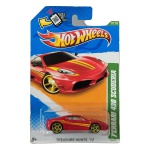 Hot Wheels Mattel Ferrari 430 Scuderia – Treasure Hunt 2012 – miniatura colecionável em escala 1/64, modelo Ferrari 430 Scuderia na cor vermelha, com faixas amarelas e emblemas Ferrari, rodas PR5 amarelas, interior cinza e base plástica cinza. Edição especial Treasure Hunt, nº 9/15 da série Treasure Hunts ’12 e nº 59/247 da coleção Hot Wheels 2012. Referência V5347. Fabricada na Malásia. Miniatura lacrada em sua embalagem original, com sinais de armazenamento e pequenos desgastes na cartela, conforme fotos. Produto exatamente das fotos do anúncio.