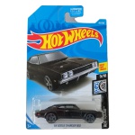 Hot Wheels Mattel – ’69 Dodge Charger 500 – miniatura colecionável em escala 1/64. Lançamento 2019, integrante da série Rod Squad, nº 9/10 e nº 80/250 da coleção anual. Carroceria preta com detalhes SpeedKore, interior cinza escuro, vidros escurecidos e rodas cinza. Código FYC18. Fabricada na Malásia. Miniatura lacrada em sua embalagem original, apresentando sinais de armazenamento na cartela conforme fotos. Produto exatamente das fotos do anúncio.