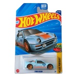 Hot Wheels Mattel – Ford RS200 – miniatura colecionável em escala 1/64. Edição 2025, integrante da série Peak Pursuit, nº 9/10 e nº 247/250 da coleção anual. Modelo na cor azul-claro com decoração Gulf, faixas e detalhes em laranja, número 200 e logotipos Ford e Gulf. Rodas laranja. Código JBB49. Fabricada na Malásia. Miniatura lacrada em sua embalagem original, apresentando sinais de armazenamento na cartela conforme fotos. Produto exatamente das fotos do anúncio