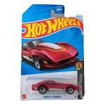 Hot Wheels Mattel – Corvette Stingray – miniatura colecionável em escala 1/64 da série HW Dream Garage, edição 2024, nº 5/5 e 109/250. Modelo na cor vermelho cereja, com faixas branca e dourada na carroceria, logotipo Corvette e rodas cromadas. Código HTB52. Fabricada na Malásia. Miniatura lacrada em sua embalagem original, apresentando sinais de armazenamento e desgastes na cartela, conforme fotos. Produto exatamente das fotos do anúncio.