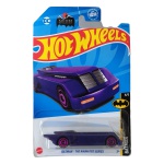 Hot Wheels Batman: The Animated Series Batmobile – miniatura colecionável em escala 1/64, edição 2023, pertencente à série Batman, número 5/5 e 169/250 na coleção anual. Batmóvel inspirado na clássica série animada do Batman, com acabamento roxo metálico, detalhes em roxo claro e rodas AeroDisc. Código HKH00. Fabricada na Malásia. Miniatura lacrada em sua embalagem original, apresentando sinais de armazenamento na cartela, conforme fotos. Produto exatamente das fotos do anúncio.