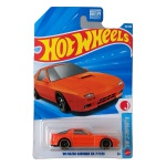 Hot Wheels Mattel, miniatura em escala 1/64 do ’89 Mazda Savanna RX-7 FC3S, integrante da coleção 2026, série HW J-Imports, nº 5/10 e 112/250 da coleção geral. Modelo na cor laranja, com rodas pretas e detalhes dourados nos aros. Código JJJ72. Produto lacrado em sua embalagem original, conforme fotos.