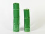 Conjunto de vasos em cerâmica Esmaltada na cor verde, formato de bambus. Altura: 41cm / 33cm; Diâmetro 6,5cm.