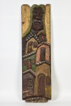 ARTE POPULAR - Talha em madeira representando casario e face. apresenta vestígios de policromia. Medidas: 96 x 29cm. RETIRADA APENAS POR TRANSPORTADORA.