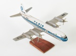 Avião decorativo VARIG em material sintético base em madeira. Med: 18x29x31cm