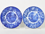 WOODS WARE - Par de pratos para sobremesa em faiança inglesa esmaltada e vitrificada com decoração fazendinha. Diâmetro: 17cm.