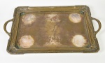 Bandeja em metal espessurado a prata , decoração em alto relevo. Med: 45x70cm (no estado)