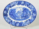 WOODS WARE - Travessa oval em faiança inglesa esmaltada e vitrificada, com decoração fazendinha. Medidas: 2,5 x 26 x 20cm.