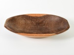 Gamela em madeira nobre. Medidas: 8 x 42 x 26cm.
