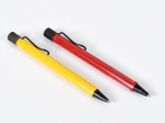 LAMY - Conjunto de 2 canetas esferográficas, corpo em material sintético nas cores amarela e vermelha.