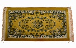 Tapete medindo 93 x 49cm.