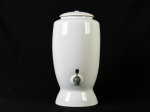 POZZANI - Filtro de louça na cor branca. Alt. 43 cm