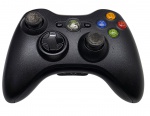 MICROSOFT - XBOX 360 - Controle do renomado vídeo game XBOX 360 da Microsoft. Original. Não testado, contém ínfimos desgastes e marcas de uso.