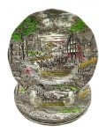 ENOCH WEDGWOOD (TUNSTALL) LTD., DICKENS COACHING DAYS -  Parte de serviço de jantar com 05 pratos rasos, em porcelana inglesa policromada, estampada com cenário de antigos vilarejos e carruagens tipicamente ingleses. Medidas: 25 cm (diâm.)