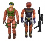 HASBRO - G.I. JOE (COMANDOS EM AÇÃO) - TIGOR e BIOMASSA - Lote com 2 bonecos de ação Comandos em Ação, feitos pela Hasbro na década de 80 e 90. Feitos de plástico rígido e são articulados. Medida: 10cm aproximadamente. Possuem leves marcas e desgastes.