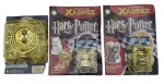 PLANETA DeAGOSTINI - GUIA PRÁTICO DE XADREZ HARRY POTTER - FASCÍCULOS 3 e 19 - Contém fascículos e 3 peças do xadrez.  O Guia Prático de Xadrez Harry Potter é uma coleção de fascículos e livros que ensina estratégias e táticas de xadrez inspiradas no universo de Harry Potter, abrangendo do fascículo 1 ao 81. O guia apresenta edições que combinam passo a passo, dicas práticas e ilustrações temáticas que conectam o jogo de xadrez ao mundo mágico de Hogwarts, tornando a aprendizagem mais envolvente para fãs e jogadores de xadrez. Observação: Possui ínfimas marcas, desgastes e amassados nos fascículos.