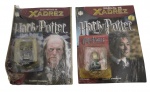 PLANETA DeAGOSTINI - GUIA PRÁTICO DE XADREZ HARRY POTTER - FASCÍCULOS 39 e 57 - Contém fascículos e 2 peças do xadrez.  O Guia Prático de Xadrez Harry Potter é uma coleção de fascículos e livros que ensina estratégias e táticas de xadrez inspiradas no universo de Harry Potter, abrangendo do fascículo 1 ao 81. O guia apresenta edições que combinam passo a passo, dicas práticas e ilustrações temáticas que conectam o jogo de xadrez ao mundo mágico de Hogwarts, tornando a aprendizagem mais envolvente para fãs e jogadores de xadrez. Observação: Possui ínfimas marcas, desgastes e amassados nos fascículos.