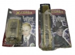 PLANETA DeAGOSTINI - GUIA PRÁTICO DE XADREZ HARRY POTTER - FASCÍCULOS 7 e 18 - Contém fascículos e 2 peças do xadrez.  O Guia Prático de Xadrez Harry Potter é uma coleção de fascículos e livros que ensina estratégias e táticas de xadrez inspiradas no universo de Harry Potter, abrangendo do fascículo 1 ao 81. O guia apresenta edições que combinam passo a passo, dicas práticas e ilustrações temáticas que conectam o jogo de xadrez ao mundo mágico de Hogwarts, tornando a aprendizagem mais envolvente para fãs e jogadores de xadrez. Observação: Possui ínfimas marcas, desgastes e amassados nos fascículos.