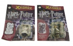 PLANETA DeAGOSTINI - GUIA PRÁTICO DE XADREZ HARRY POTTER - FASCÍCULOS 16 e 33 - Contém fascículos e 2 peças do xadrez.  O Guia Prático de Xadrez Harry Potter é uma coleção de fascículos e livros que ensina estratégias e táticas de xadrez inspiradas no universo de Harry Potter, abrangendo do fascículo 1 ao 81. O guia apresenta edições que combinam passo a passo, dicas práticas e ilustrações temáticas que conectam o jogo de xadrez ao mundo mágico de Hogwarts, tornando a aprendizagem mais envolvente para fãs e jogadores de xadrez. Observação: Possui ínfimas marcas, desgastes e amassados nos fascículos.