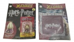 PLANETA DeAGOSTINI - GUIA PRÁTICO DE XADREZ HARRY POTTER - FASCÍCULOS 27 e 53 - Contém fascículos e 2 peças do xadrez.  O Guia Prático de Xadrez Harry Potter é uma coleção de fascículos e livros que ensina estratégias e táticas de xadrez inspiradas no universo de Harry Potter, abrangendo do fascículo 1 ao 81. O guia apresenta edições que combinam passo a passo, dicas práticas e ilustrações temáticas que conectam o jogo de xadrez ao mundo mágico de Hogwarts, tornando a aprendizagem mais envolvente para fãs e jogadores de xadrez. Observação: Possui ínfimas marcas, desgastes e amassados nos fascículos.
