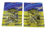 EDIÇÕES DEL PRADO - AVIÕES DE COMBATE EM AÇÃO - Lote com 2 fascículos, SPITFIRE MKII e MESSERSCHIMITT Me-109. A coleção "Aviões de Combate em Ação Del Prado" oferece fascículos e miniaturas detalhadas de aviões históricos, sendo ideal para colecionadores e entusiastas de aviação. Inclui fascículos com fichas técnicas de diversos modelos de aeronaves de combate, detalhando características históricas, técnicas e visuais de cada avião. Os fascículos são frequentemente oferecidos em fichários e, em alguns casos, vendidos individualmente ou em lotes de edições usadas. Observação: Fascículos com leves amassados e plásticos das miniaturas levemente amassados.