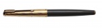 PARKER - 61 - CANETA - Caneta tinteiro da marca Parker, modelo 61 Rainbow, tampa em dois tons e corpo em baquelite cinza. Folheada a ouro. Período: década de 1960. Fabricada nos EUA. Possui inscrição na tampa. Medida: 13,5cm. Observação: Possui ínfimos desgastes e leve amassado na tampa, ínfimo rachado no baquelite próximo à pena, possui nome de ex-proprietário gravado no corpo da peça. Não testada.