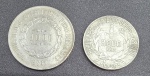 NUMISMÁTICA - RÉIS - MOEDAS DE PRATA, 21g - Lote com 02 moedas de 1000 (1863) e 2000 (1931) Réis. Pesando juntas 21g.