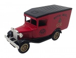 LLEDO DAYS GONE - Antiga miniatura de ferro com partes plásticas da Lledo, coleção Days Gone, feito na Inglaterra nos anos 80. Escala 1:50 / 1:64 (box scale). Retrata carro da Royal Mail. Pode conter ínfimas marcas.