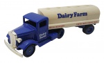 LLEDO DAYS GONE - Antiga miniatura de ferro com partes plásticas da Lledo, coleção Days Gone, feito na Inglaterra nos anos 80. Escala 1:50 / 1:64 (box scale). Retrata caminhão da Dairy Farm Supply. Pode conter ínfimas marcas.