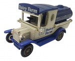 LLEDO DAYS GONE - Antiga miniatura de ferro com partes plásticas da Lledo, coleção Days Gone, feito na Inglaterra nos anos 80. Escala 1:50 / 1:64 (box scale). Retrata carro da Dairy Farm Supply. Pode conter ínfimas marcas.