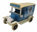 LLEDO DAYS GONE - Antiga miniatura de ferro com partes plásticas da Lledo, coleção Days Gone, feito na Inglaterra nos anos 80. Escala 1:50 / 1:64 (box scale). Retrata carro da Barclays.  Pode conter ínfimas marcas.