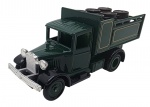 LLEDO DAYS GONE - Antiga miniatura de ferro com partes plásticas da Lledo, coleção Days Gone, feito na Inglaterra nos anos 80. Escala 1:50 / 1:64 (box scale). Retrata carro com barris. Pode conter ínfimas marcas.