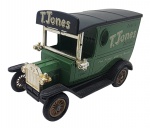 LLEDO DAYS GONE - Antiga miniatura de ferro com partes plásticas da Lledo, coleção Days Gone, feito na Inglaterra nos anos 80. Escala 1:50 / 1:64 (box scale). Retrata carro da Family T. Jones Butcher. Pode conter ínfimas marcas.