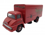 CORGI -  FORD THAMES TRADER - Miniatura da Corgi, retratando um Caminhão Ford Thames Trader, em escala 1:50, rodas livres, pneus de borracha e feita de metal com partes plásticas. Pode conter ínfimas marcas ou desgastes. Ausência de retrovisores.