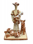 Noemisa Batista dos Santos , Caçador, escultura em argila policromada ,23x16x13 cm