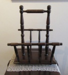 Porta Revista em madeira anos 70,  56x41x22 cm