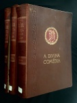 livro - A Divina Comédia - Dante Alighieri - JoãoPedro Xavier Pinheiro (tradutor brasileiro) - Editora Tietê - 1954 - ilustração de Gustavo Doré - 3 volumes - 1º vol. Inferno (62+214 p.) - 2ºvol. Purgatório (205) p. - 3º vol. Paraíso (205 p.) - encadernação em couro com marcas do tempo - parte interna em bom estado de conservação - segundo volume com marcas de umidade - carimbo de antiga biblioteca nas primeiras folhas - (32x24)cm.
