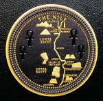 Moeda Ilhas Salomão - 50 Cents 2024 - 38gr - 45mm - Níquel Preto e Revestimento seletivo de Ouro - Séries: Egito Antigo - O Nilo - Rei Charles III - Com Certificado.