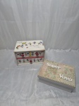 Par de caixas decorativas, sendo em papel marchê e mdf. Medindo o gaveteira 22cm x 15cm x 13cm de altura.