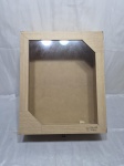 Vitrine para vinho em madeira com vidro frontal da World Wine. Medindo 37cm x 31cm x 12cm de altura.